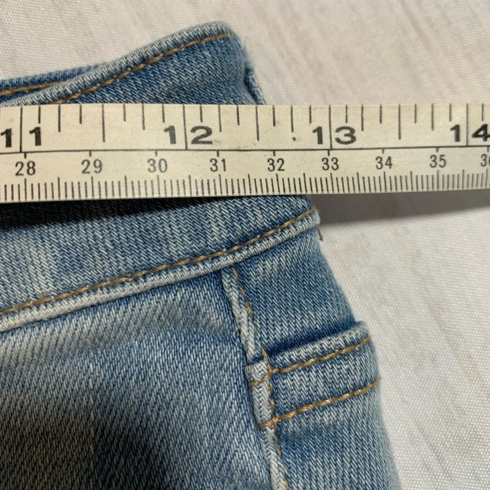 NWT KanCan High rise side panel short. Size 3/25.